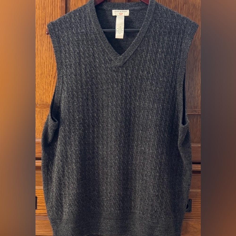VTG Dockers Cable Knit Pullover Sweater Vest 90s Y2K Gorpcore Layer Dad Vibes